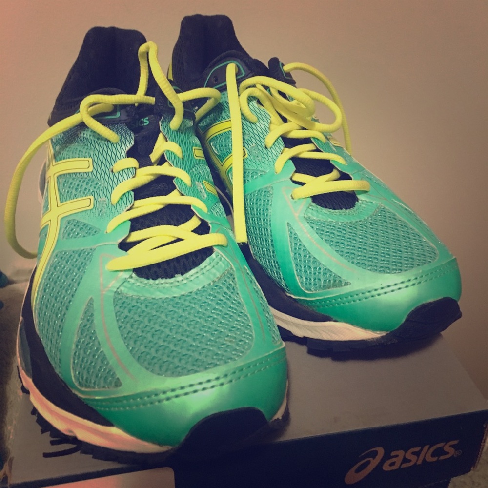 ASICS Gel Cumulus Running Shoes